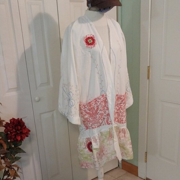 3499 Size XL Long Duster Upcycled from Linen /Cotton Tablecloths, - Picture 8 of 11